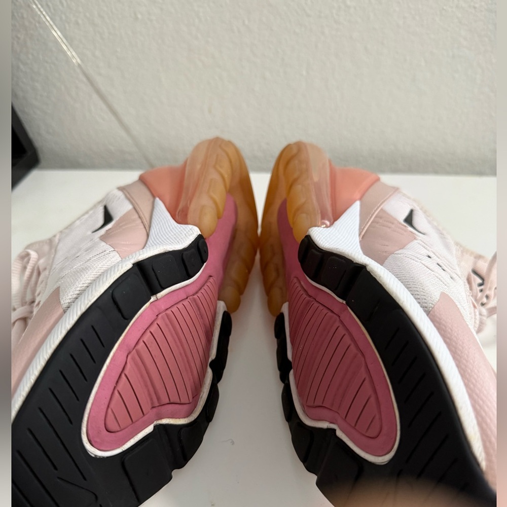 Nike  Air Max 27 Women's Athletic Shoes in Pink and White - Picture 7 of 8